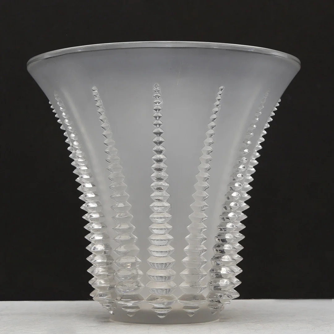 RENÉ LALIQUE. "Font Romeu" vase. — Art glass — Balclis