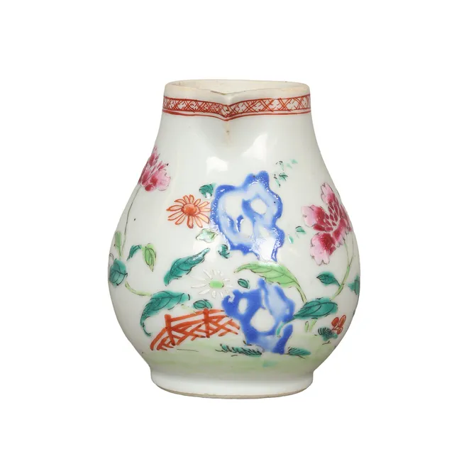 A CHINESE FAMILLE ROSE PORCELAIN JUG, 18TH CENTURY.