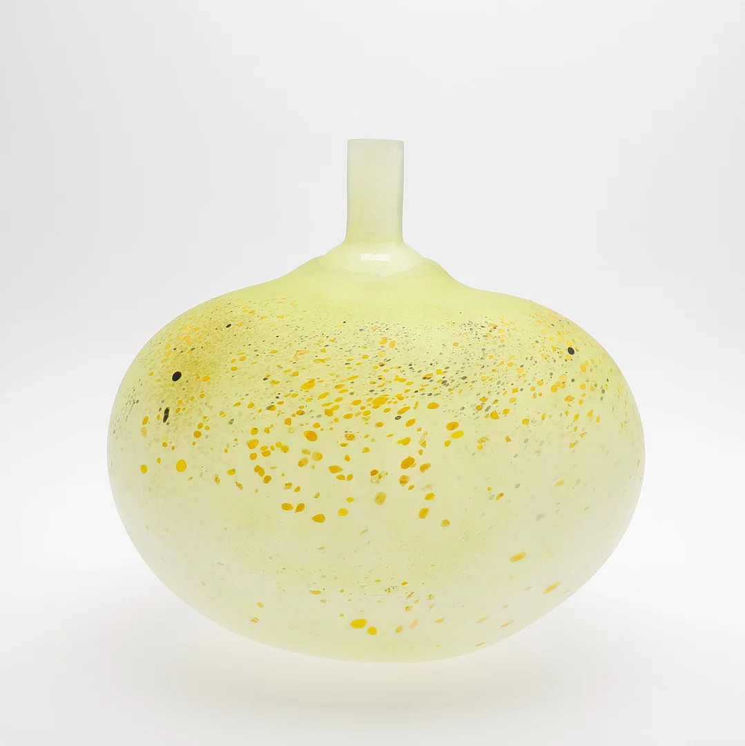 BERTIL VALLIEN. VAS, KOSTA BODA ATILIER, GLAS. — Other — Crafoord Auktioner Lund