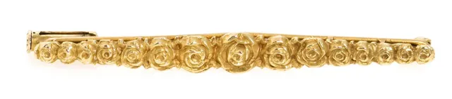 Noucentist floral brooch, first third of the 20th Century.