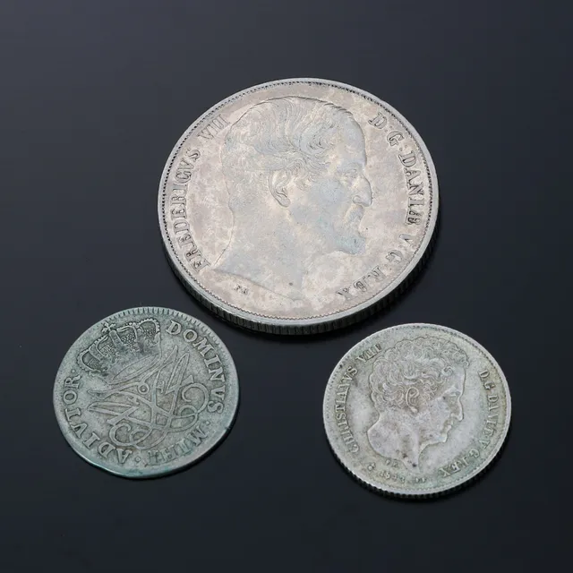 DANSKA SILVERMYNT, TRE ST. 17-1800-tal.
