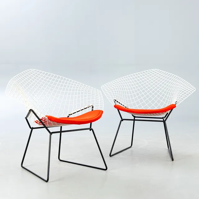 HARRY BERTOIA. zwei Diamond Chairs "Modell 421", Knoll International, 2. Hälfte 20. Jh. (2).