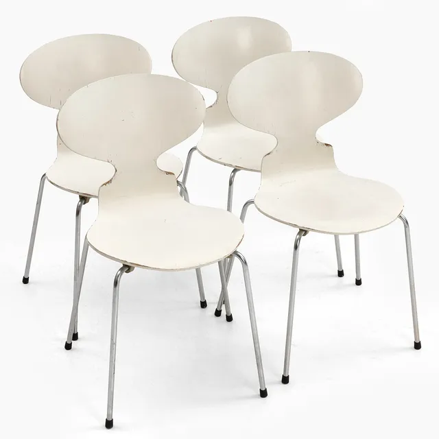 ARNE JACOBSEN (Danmark, 1902-1971). Stolar, 4 st, "Myran", 1970, för Fritz Hansen, vitlackerad stomme, kromad benställning.