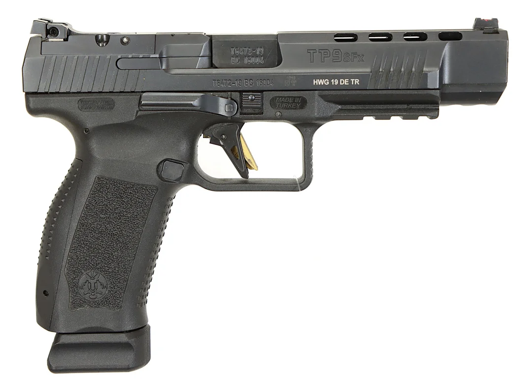 PISTOL, fabrikat Canik, modell TP9 SFx, kaliber 9x19, tillv.nr T6472-19BC16004. — Pistols — Walter Borg