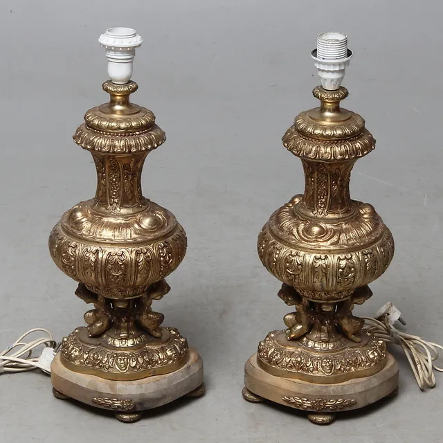 BORDSLAMPOR, ett par, barockstil, 1900-tal.