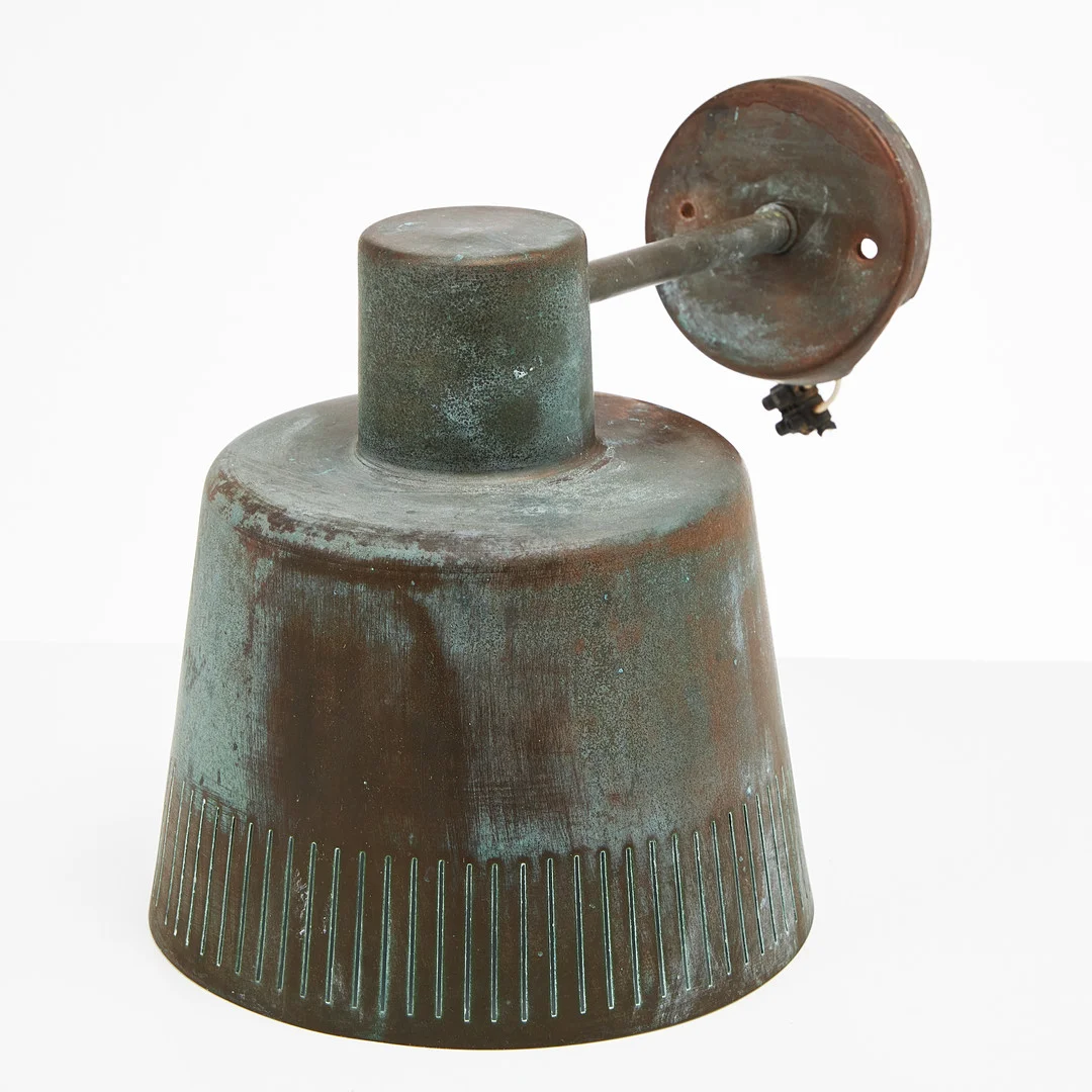 HANS BERGSTRÖM. Väggarmatur för utomhus, koppar. — Wall Lights — Stockholms Auktionsverk Magasin 5