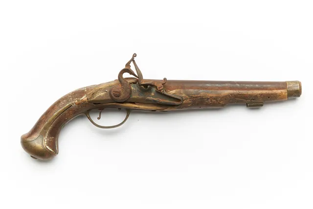 FLINTLÅSPISTOL, sammansatt, med delar delvis från m/1738.