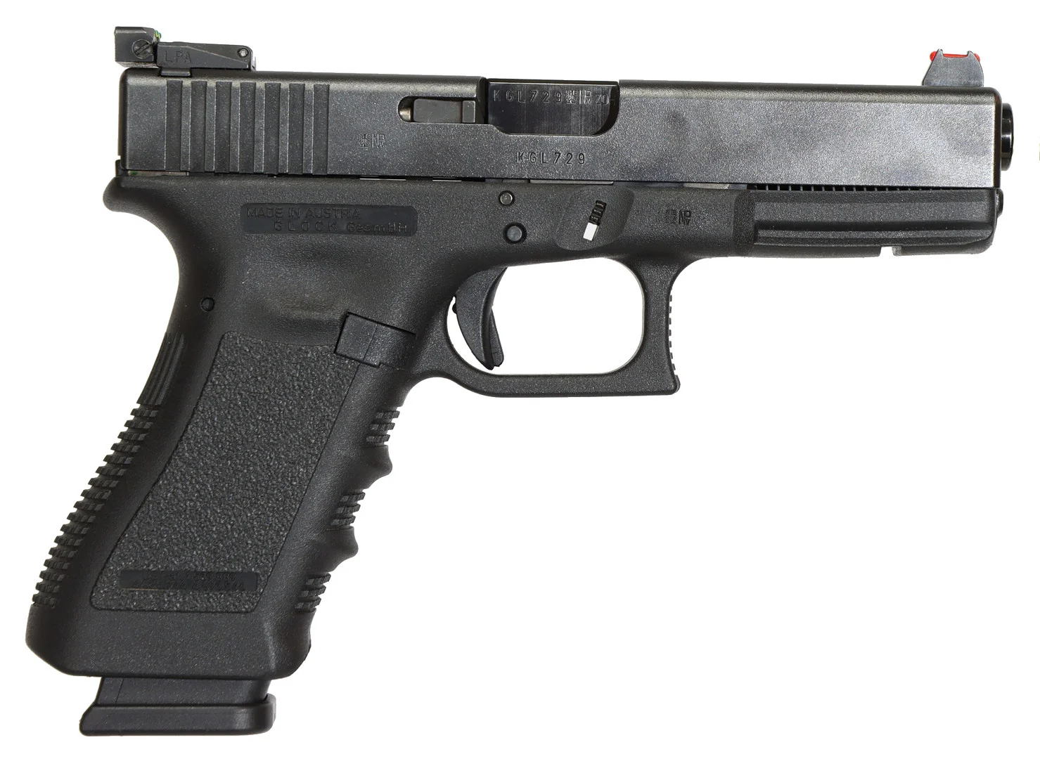 PISTOL, österrike, Halvautomatisk, fabrikat Glock, modell 17 Gen III, kaliber 9x19, tillv.nr KGL729, se-nr 22115782. — Pistols — Walter Borg
