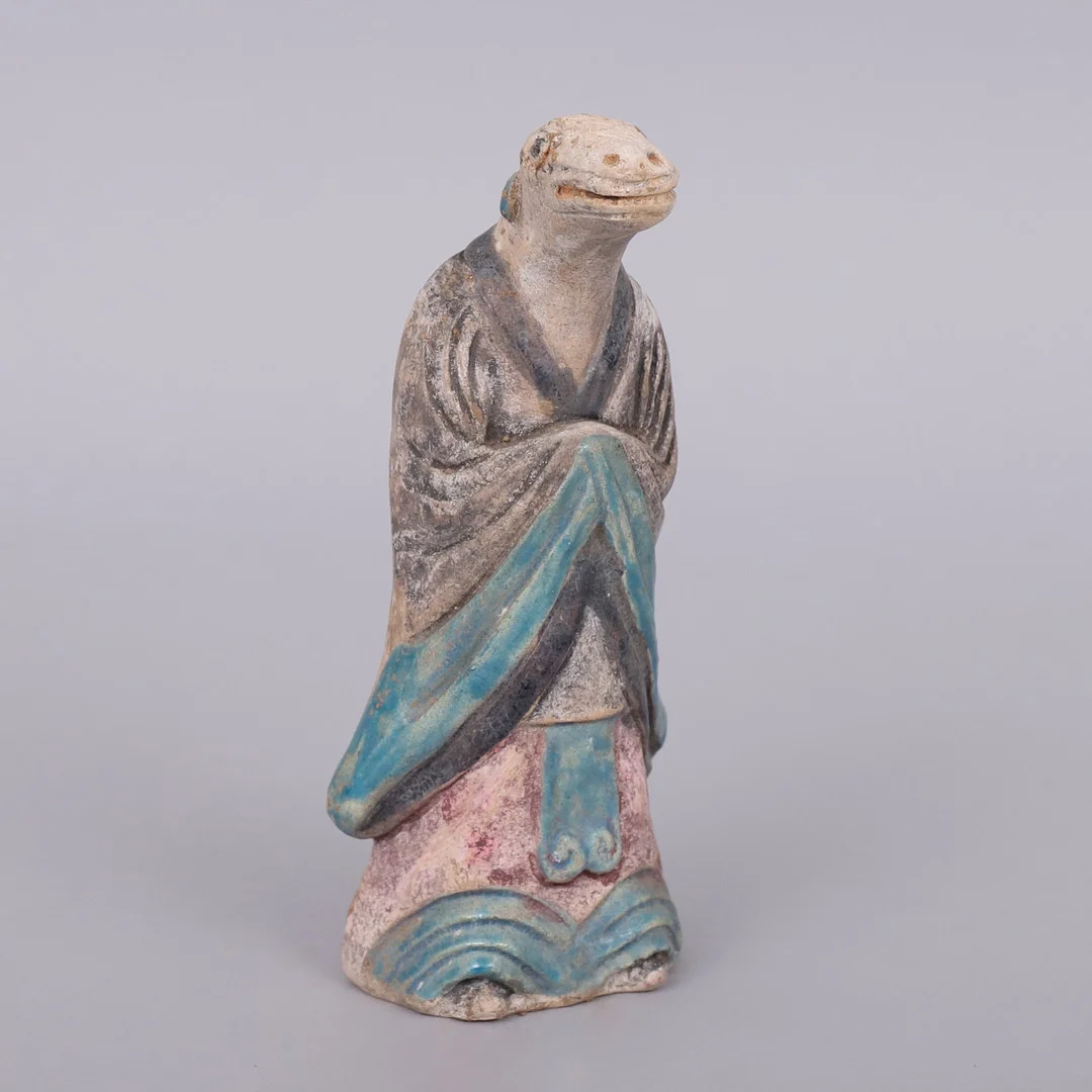 GRAVFIGUR i terracotta, Ming dynastin, (1368-1644), Kina. — Oriental — Garpenhus Auktioner