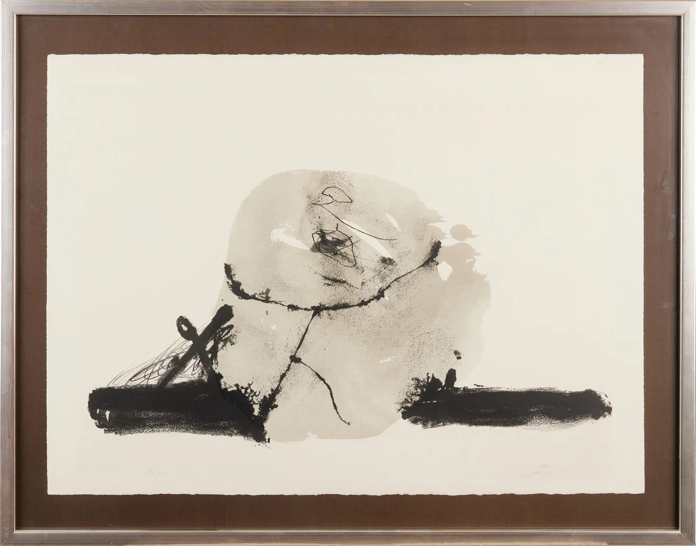 ANTONI TÀPIES (1923-2012), Komposition, signerad, numrerad 31/75, färglitografi. — Engravings & Prints — Stockholms Auktionsverk Magasin 5