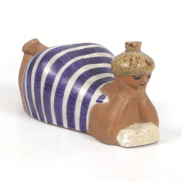 LISA LARSON. Figurin, stengods, "Beata", ur serien ABC-flickorna, Gustavsberg.