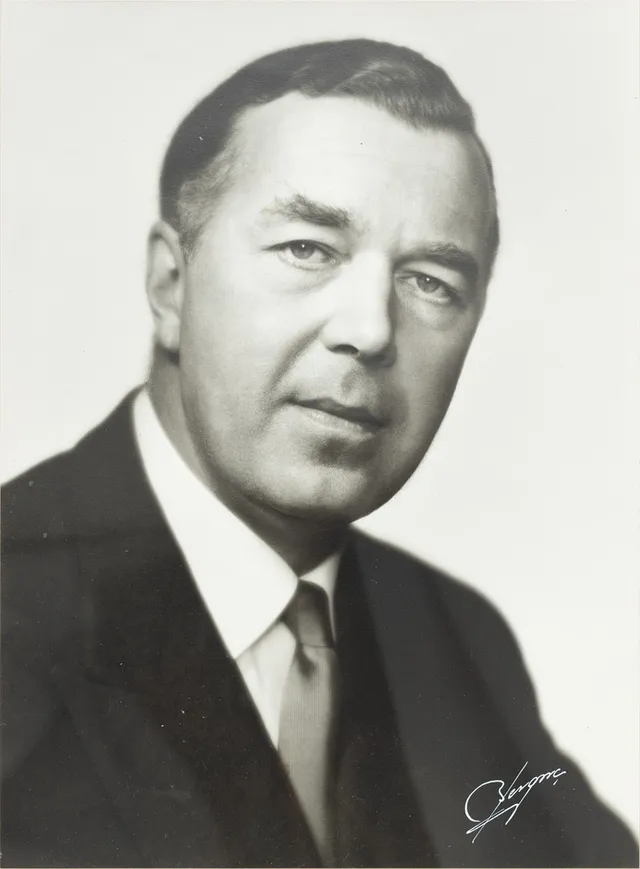 PRINS BERTIL AV SVERIGE, egenhändigt signerat fotografi, daterat 1959.