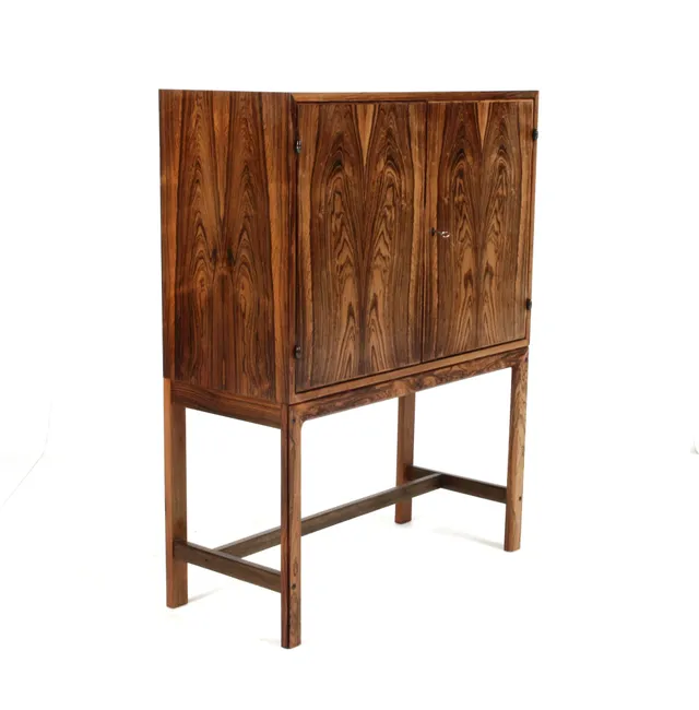Danish furniture manufacturer. Cabinet, rosewood, 1960s