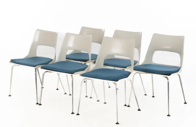 Kay Kørbing. Set of fiberglass dining chairs (6)
