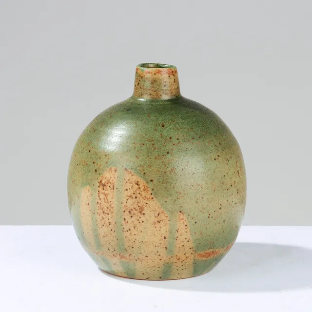PATRICK NORDSTRÖM. Unik rund vase med slank hals, eget værksted, Islev, Danmark, 1925.