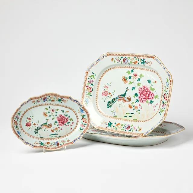 Three Chinese Famille Rose `King John Pattern´Dishes.