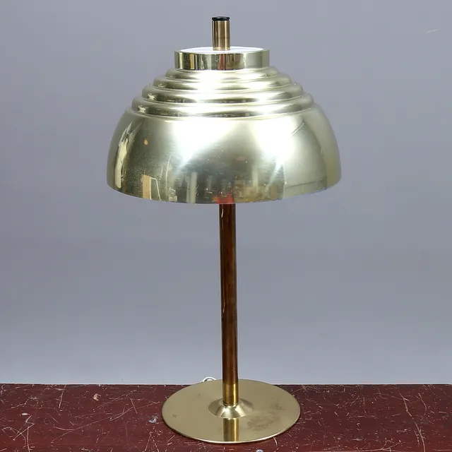 HANS-AGNE JAKOBSSON. Bordslampa, etikettmärkt, Markaryd, 1900-talets andra hälft.