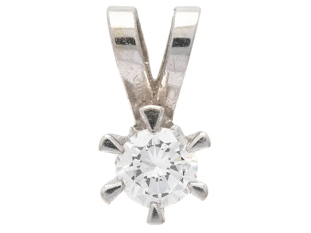 STRÖMDAHL, enstenshänge, 18K vitguld, briljantslipad diamant ca 0,19 ct, ca TW(G)/VS, vikt 0,5 g.