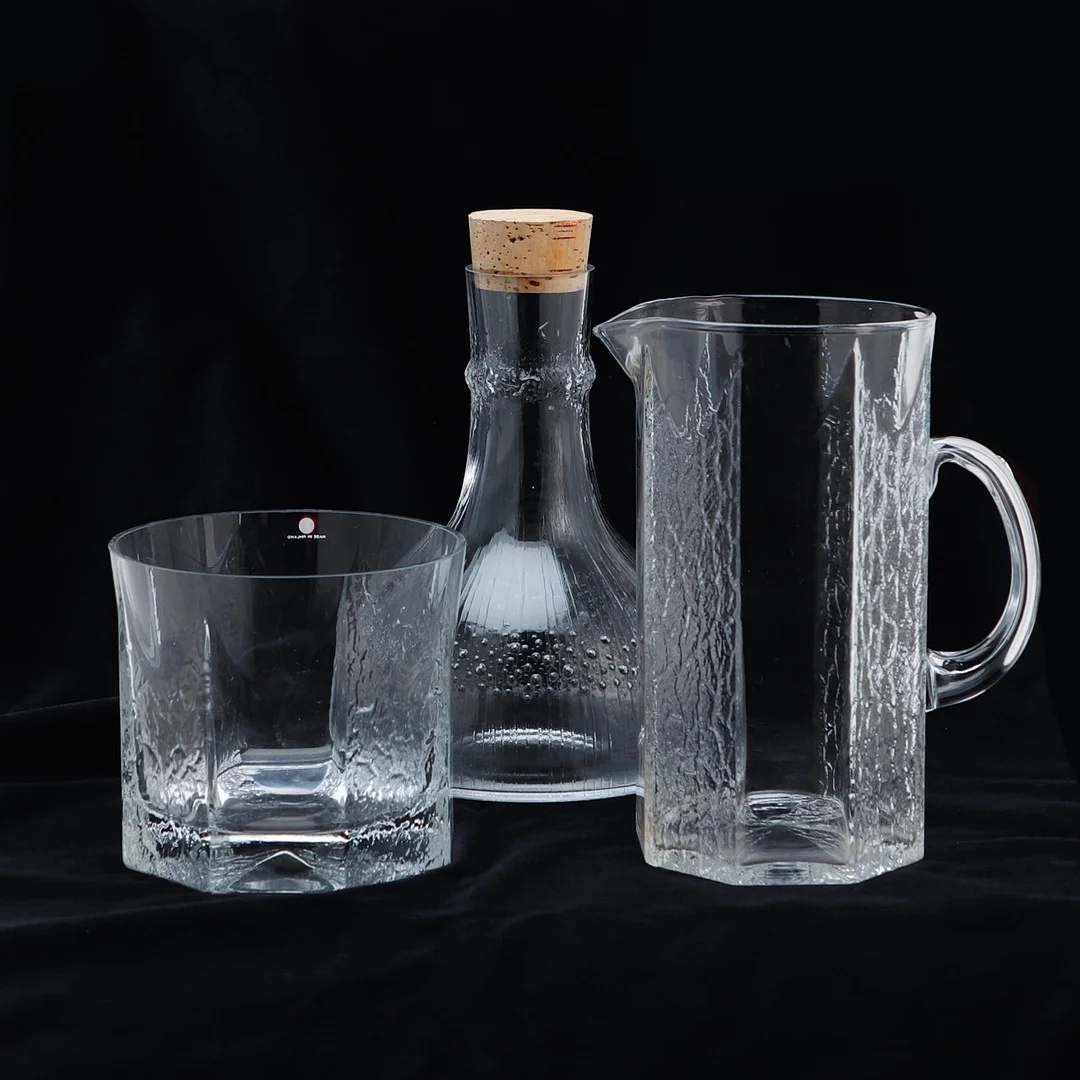 TIMO SARPANEVA & TAPIO WIRKKALA. Karaff, tillbringare samt skål, "Kalinka" och "Niva", glas, Iittala, Finland. — Utility glass — Göteborgs Auktionsverk