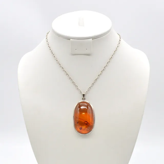 GROSSER BERNSTEIN COLLIER MIT EINGESCHLOSSENEN BLÜTEN, 925ER SILBER FASSUNG, VINTAGE.