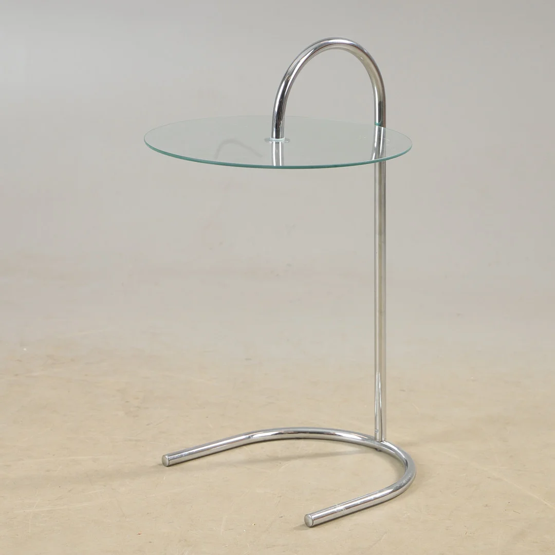 TORD BJÖRKLUND. Sidobord, ”Ry”, kromad metall med glasskiva, IKEA, 1900-talets senare del. — Tables — Helsingborgs Auktionskammare