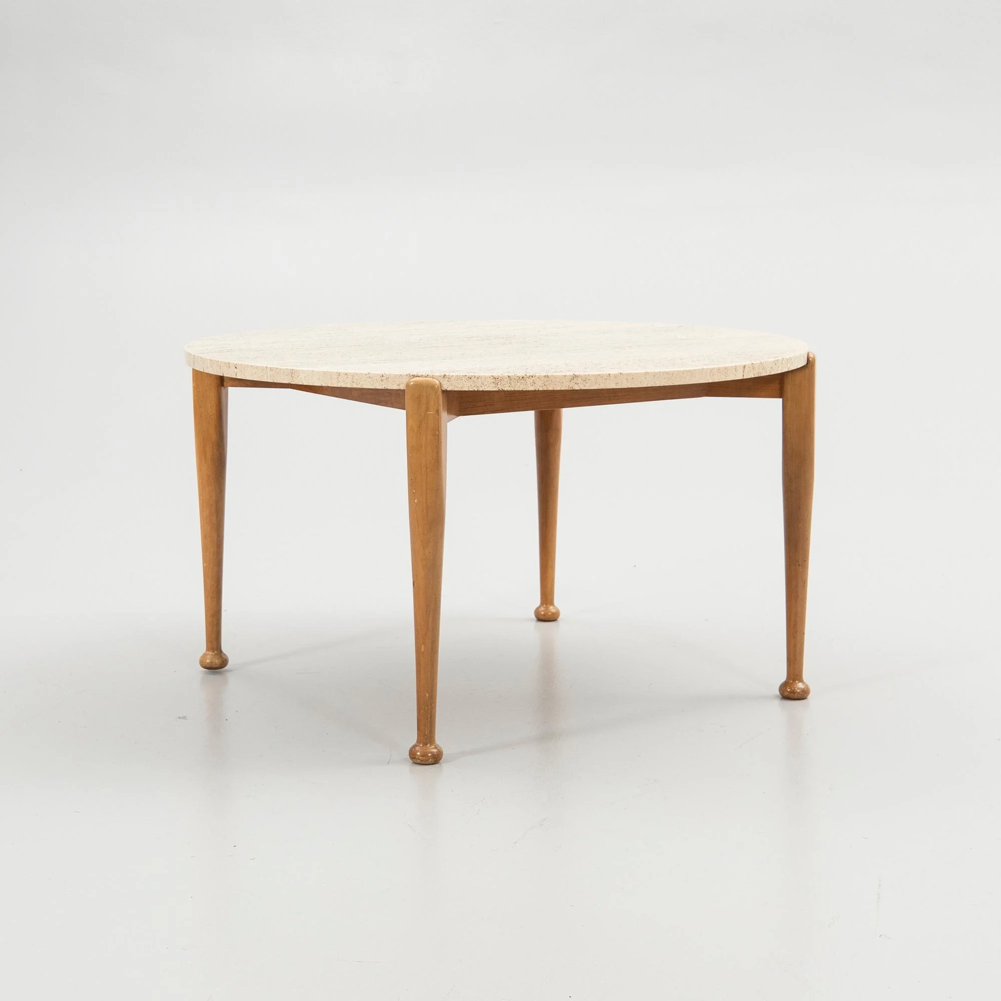 Josef Frank, soffbord, modell 965, för Firma Svenskt Tenn, 1900-talets andra hälft. — Design/Möbler — Bukowskis