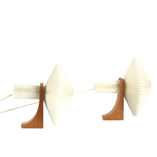 Vilhelm Wohlert. Pair of vintage wall lamps model 204, 'The Mushroom' in Oregon Pine
