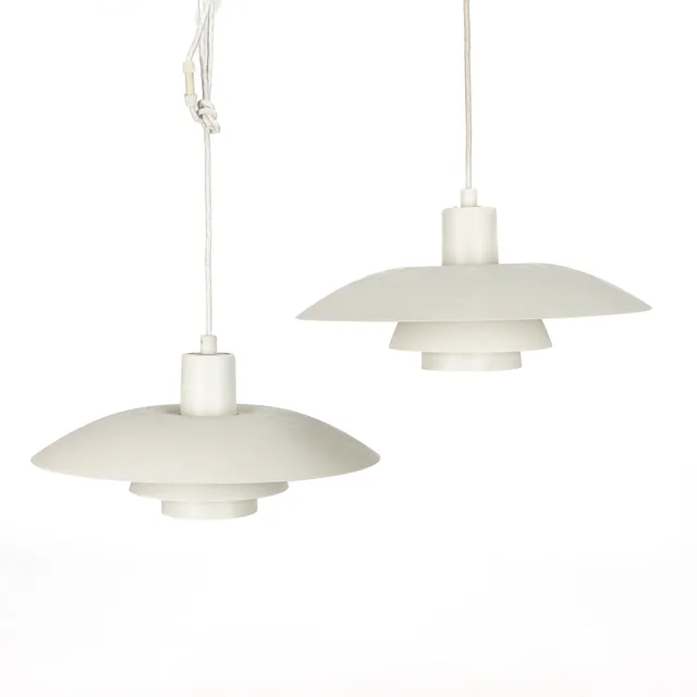 Poul Henningsen for Louis Poulsen. A pair of PH4/3 pendants (2)