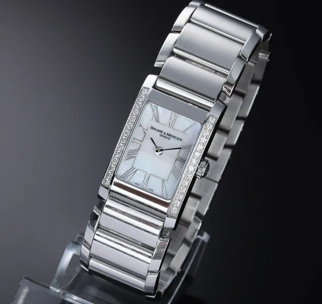 Baume & Mercier 'Hampton'. Dameur i stål med perlemorsskive og brillanter, 2000'erne