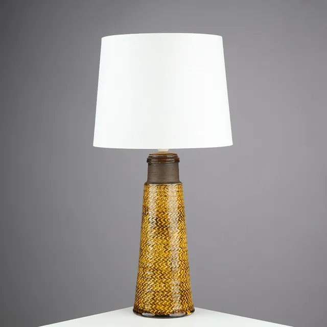 NILS KÄHLER (1906-79). Tall, tapered table lamp made of yellow glazed stoneware with embossed rope pattern, Herman A. Kählers fabrik, Denmark, 1960/70s.