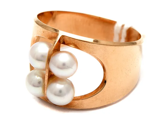 Ring 14K Ø17¾ 4,7g med pärlor