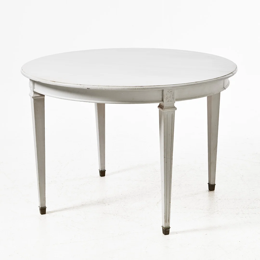 MATBORD, 1900-talets senare del, gustaviansk stil. — Dining tables — Stockholms Auktionsverk Magasin 5