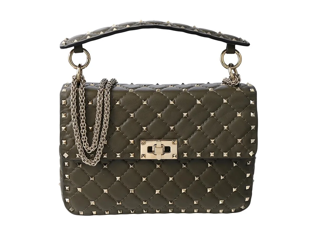 VALENTINO, VÄSKA, Rockstud Spike bag, olivgrönt lammskinn, champangefärgade beslag, nitar, 23,5x16x5 cm, dustbag. Very Good Condition. — Accessoarer/Väskor — Kaplans