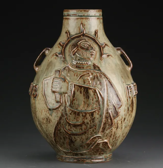 Jais Nielsen for Royal Copenhagen. Vase af glaseret stentøj, Petrus / Paulus