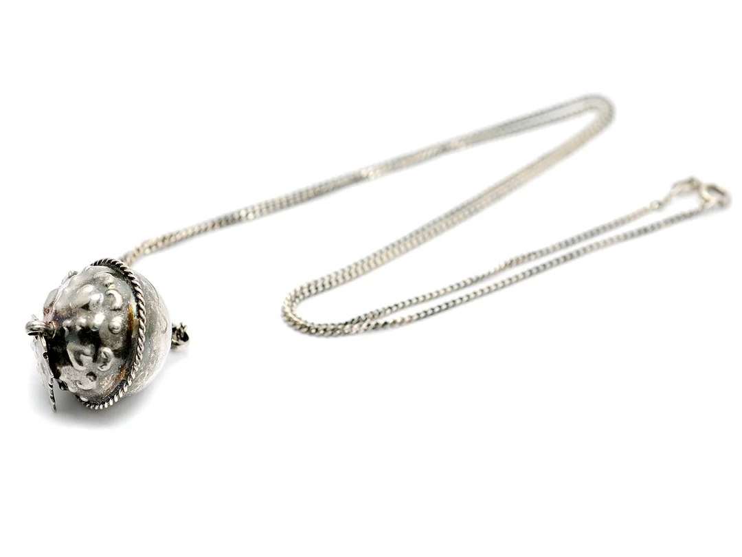 KEDJA/HÄNGE, sterling silver, längd 60 cm, vikt 15,4 g. — Smycken/Hänge med kedja — Kaplans