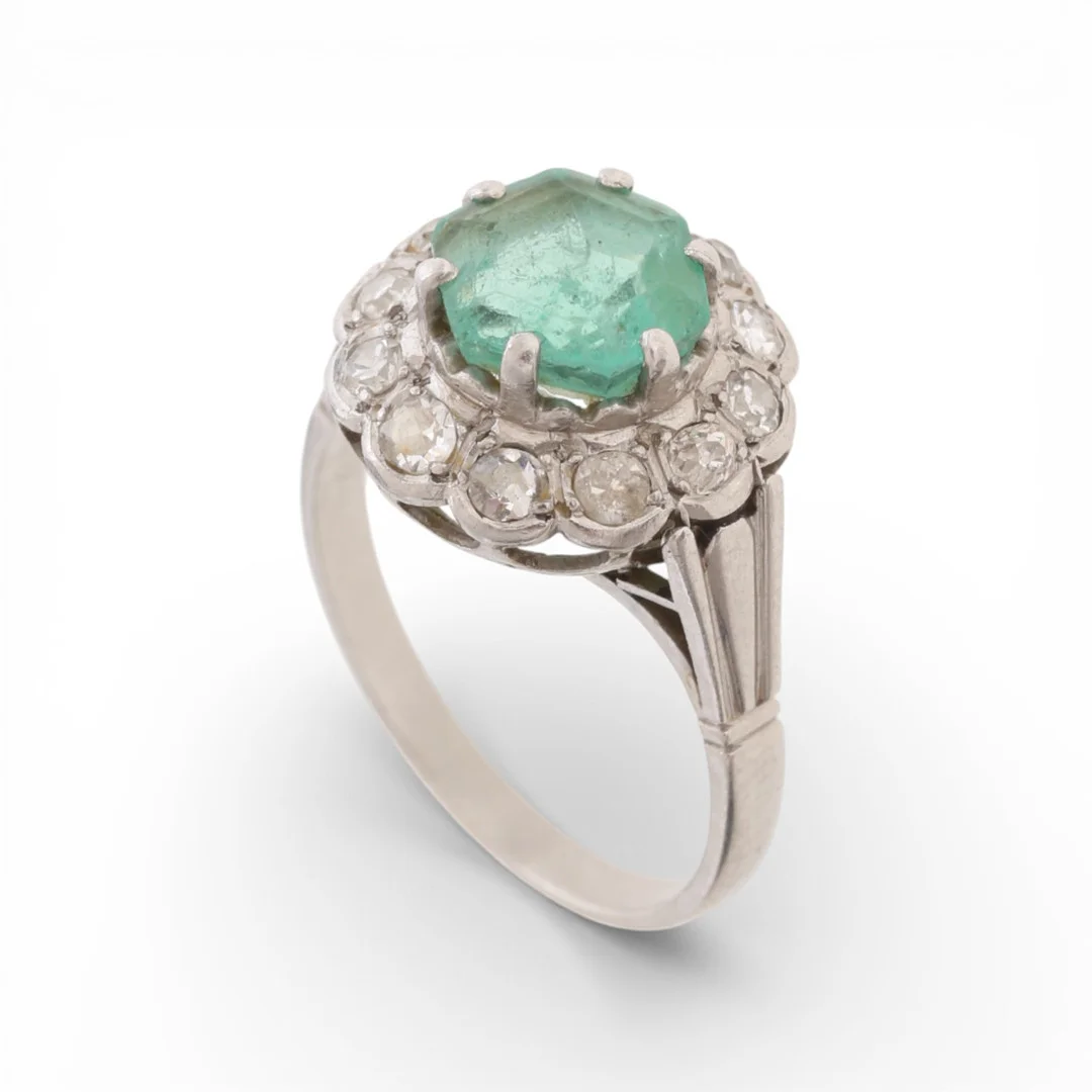 Emerald and diamonds rosette ring, mid-20th Century. — Rings — Balclis