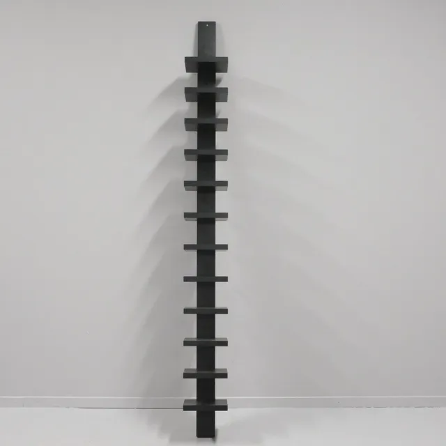 JOHN KANDELL. VÄGGHYLLA, ”PILASTER”, KÄLLEMO.