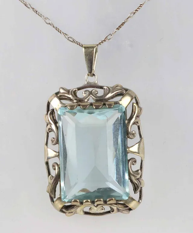 GROSSER ART DECO ANHÄNGER MIT AQUAMARIN-SPINELL.