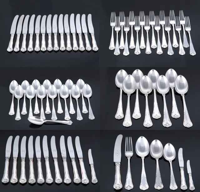 Carl M. Cohr. 'Manor' and 'Gl. Herregård', silver cutlery. (64)