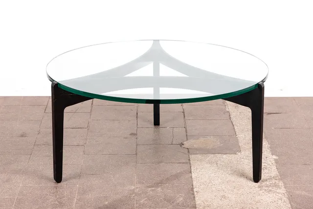 SVEN ELLEKAER. Sven Ellekaer, Christian Linneberg Møbelfabrik, Couchtisch, Glas, Holz, Dänemark, 1960er Jahre.