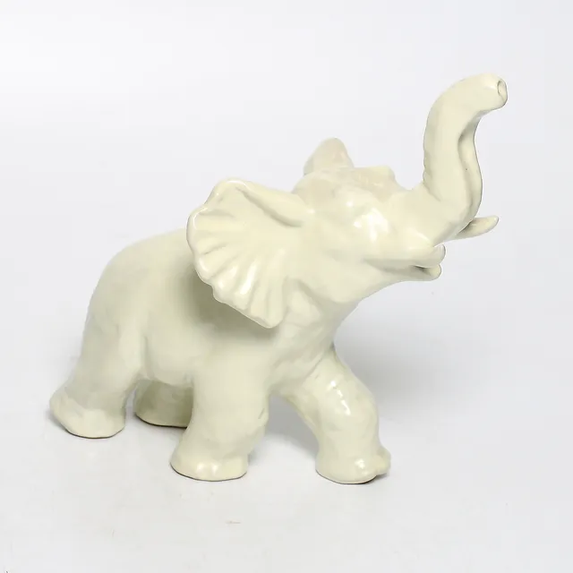 VICKE LINDSTRAND. Figurin, keramik, elefant, Upsala-Ekeby, 1900-tal.