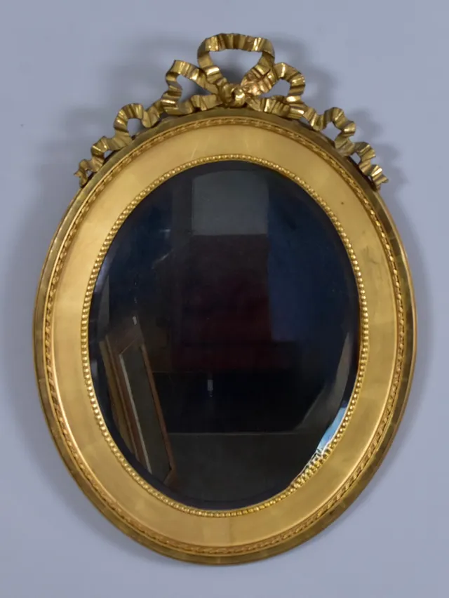 SPEGEL, förgyllt och bronserat trä, 1900-tal.