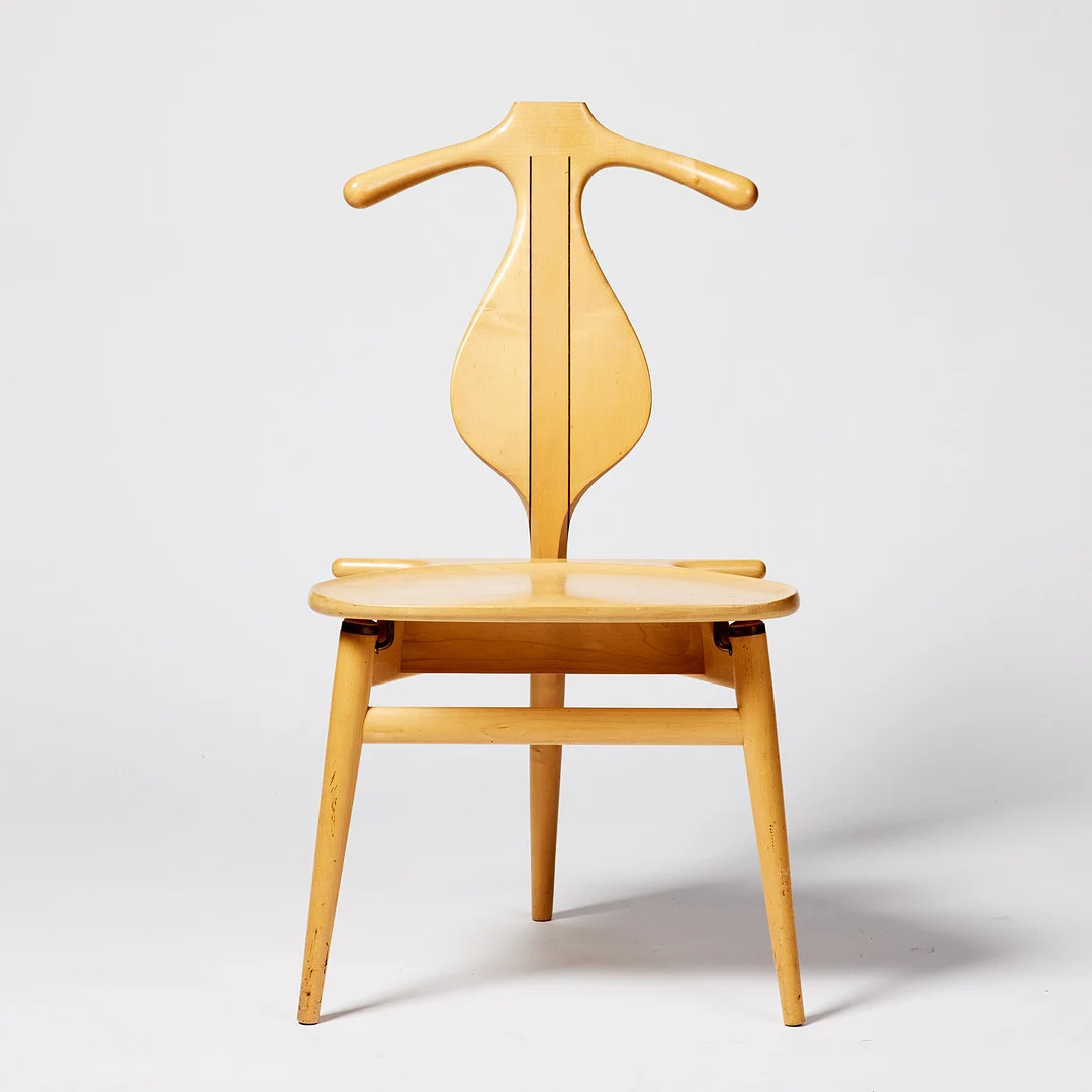 HANS J WEGNER. Chair, "Bachelor's Chair" or "Jacket rest", PP Möbler. — Armchairs & Chairs — Stockholms Auktionsverk Fine Art