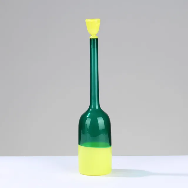 GIO PONTI (1891-1971). Venini Murano, tofarvet karaffel 'Morandiana', 1956.