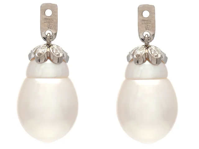 PÄRLPÅHÄNG, 18K vitguld, passar t.ex. enstensörhängen med stift, 2 odlade SouthSea pärlor 18,5 x 12,4 mm, 12 åttkantslipade diamanter ca 0,12 ctv, ca W(H)/VS, vikt 9,3 g.
