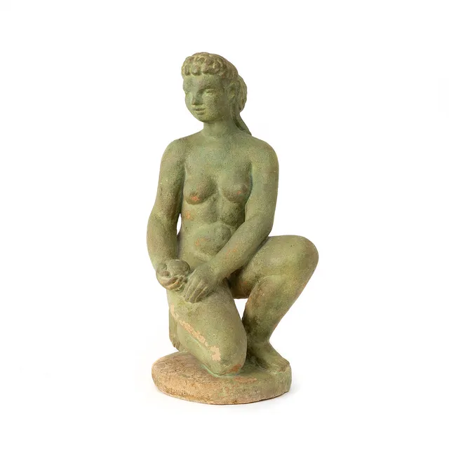 ERLING VALLDEBY. Skulptur, bemålad sandsten.