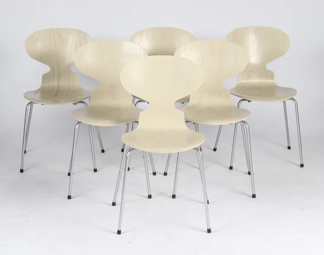 Arne Jacobsen. A set of six chairs, 'The Ant' with shells in bent veneered ash. (6)
