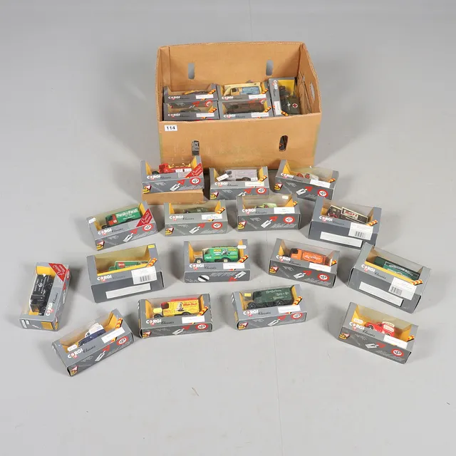 CORGI CLASSICS - MODEL VANS.