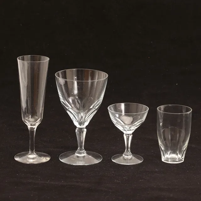 GLASSERVIS, 36 delar, slipad dekor, 1900-talets mitt.