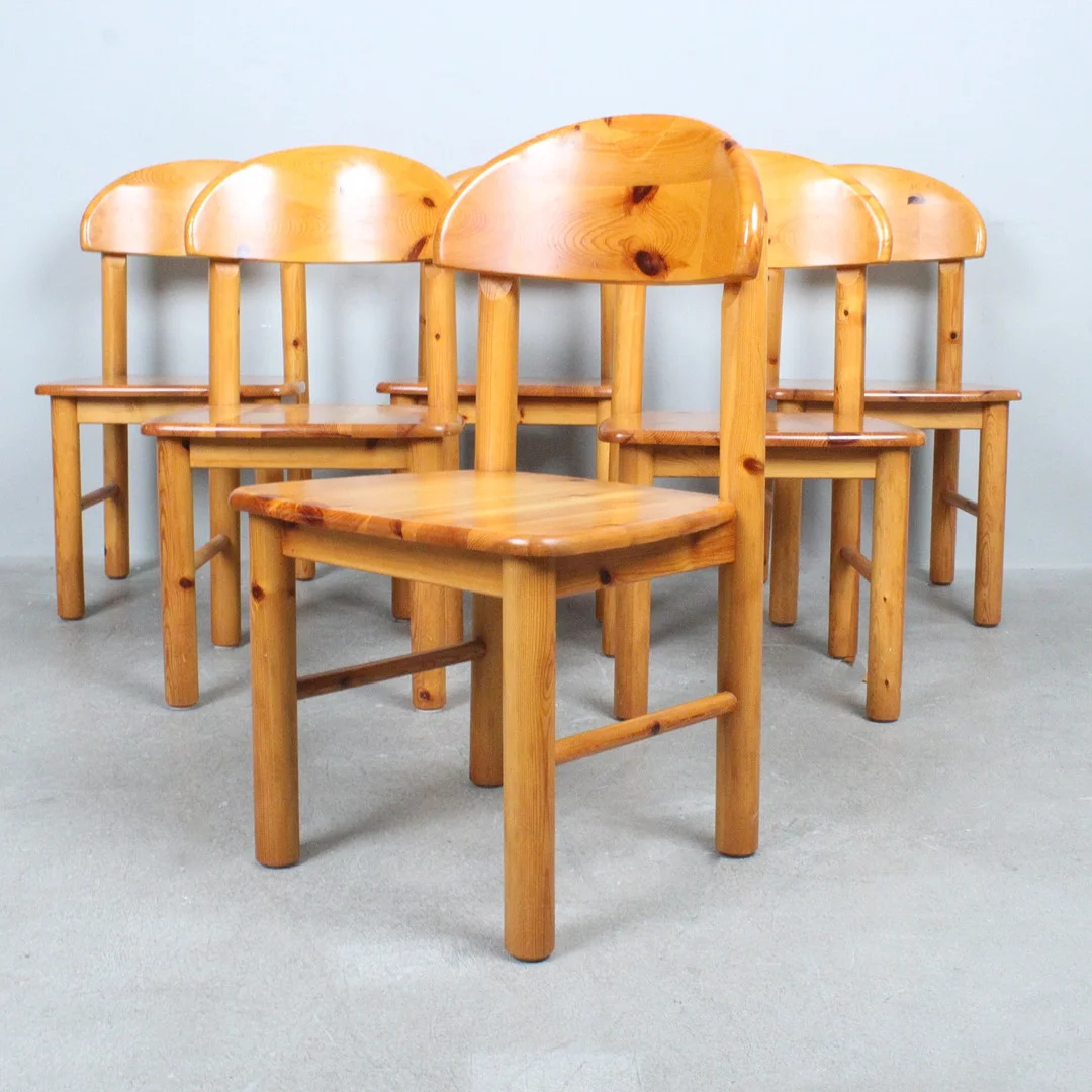 RAINER DAUMILLER. IM STIL VON. Sechs Esszimmerstühle, Kiefernholz, Denmark, 1970er. — Armchairs & Chairs — Stockholms Auktionsverk Düsseldorf/Neuss